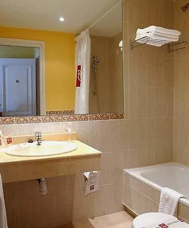 Husa Fornells Park Hotel 3*