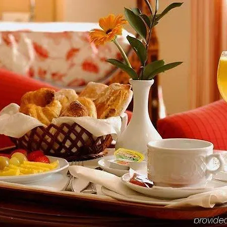 Hotel Husa Fornells Park 3*