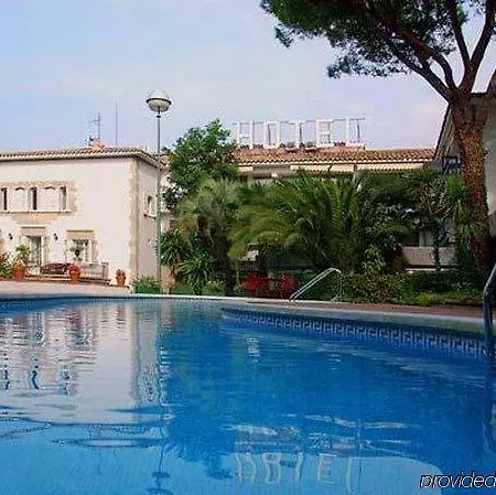Hotel Husa Fornells Park 3*