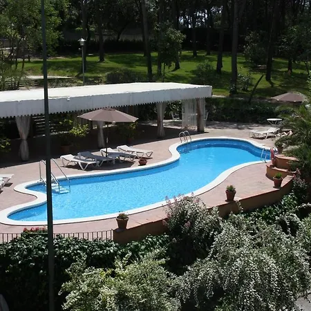 Husa Fornells Park 3*