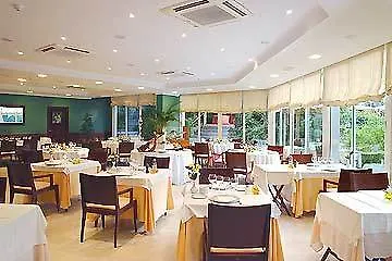 Husa Fornells Park Ξενοδοχείο 3*